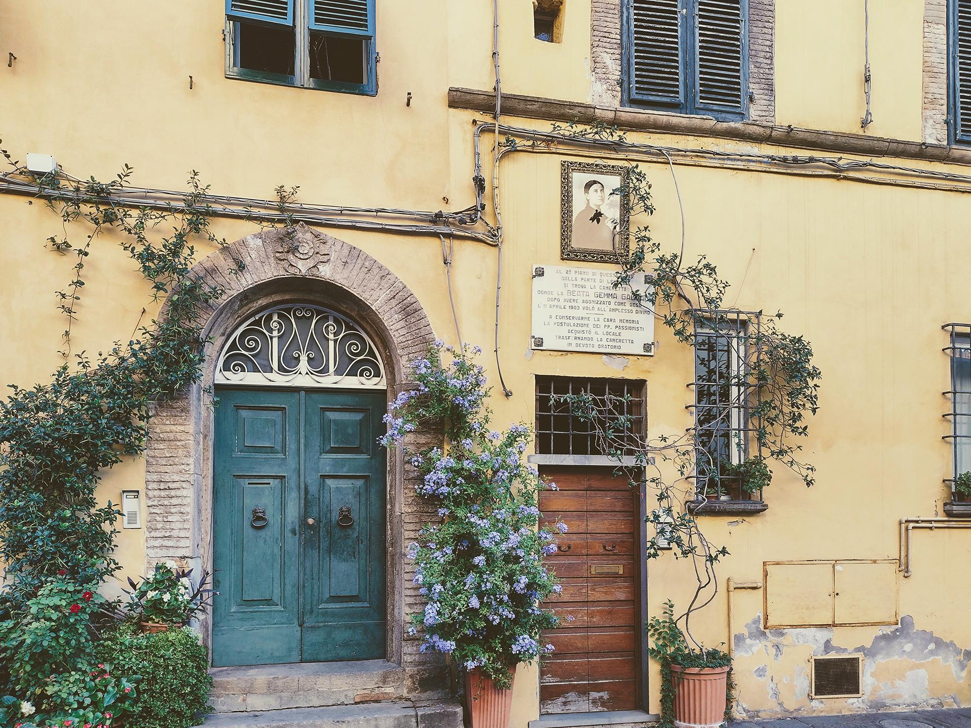 Modern life in Lucca unfolds against the backdrop of centuries-old architecture and tradition. (Walker Larson)