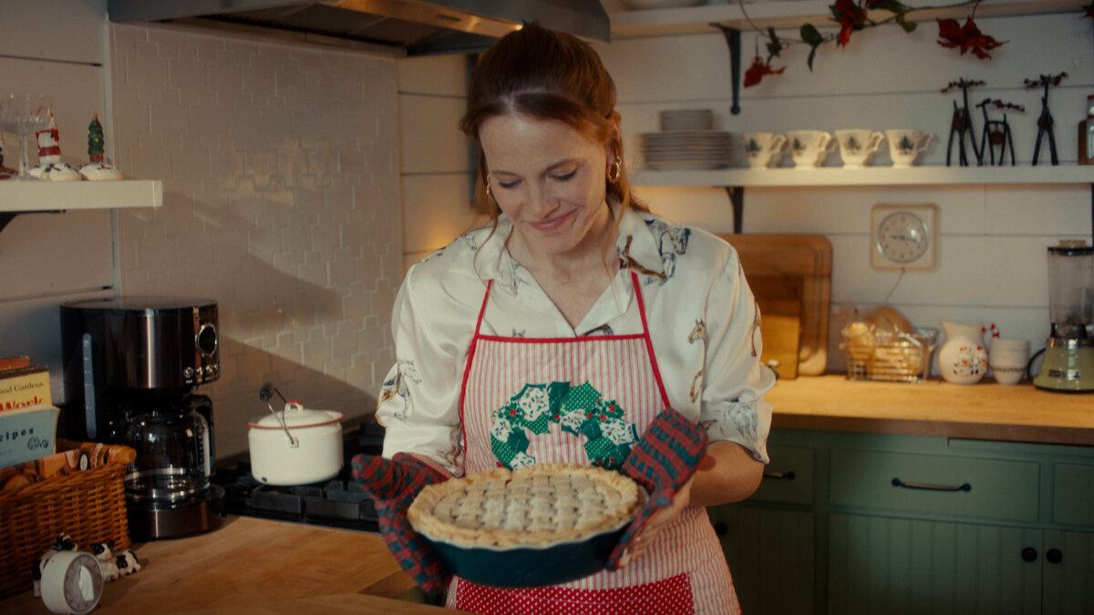 Katie LeClerc in "A Wisconsin Christmas Pie." (Cherry Pie Film LLC/TNS)