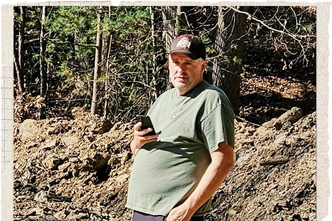 (Left) Before he lost 65 pounds between May and November 2025, Jeff Louderback was at his heaviest, 278 pounds. (Right) In May 2025, Louderback began a MAHA-inspired, anti-inflammatory plan focused on whole foods and herbs, cutting processed and fast foods and sugar, and adding regular walks and hikes. (Courtesy of Jeff Louderback)