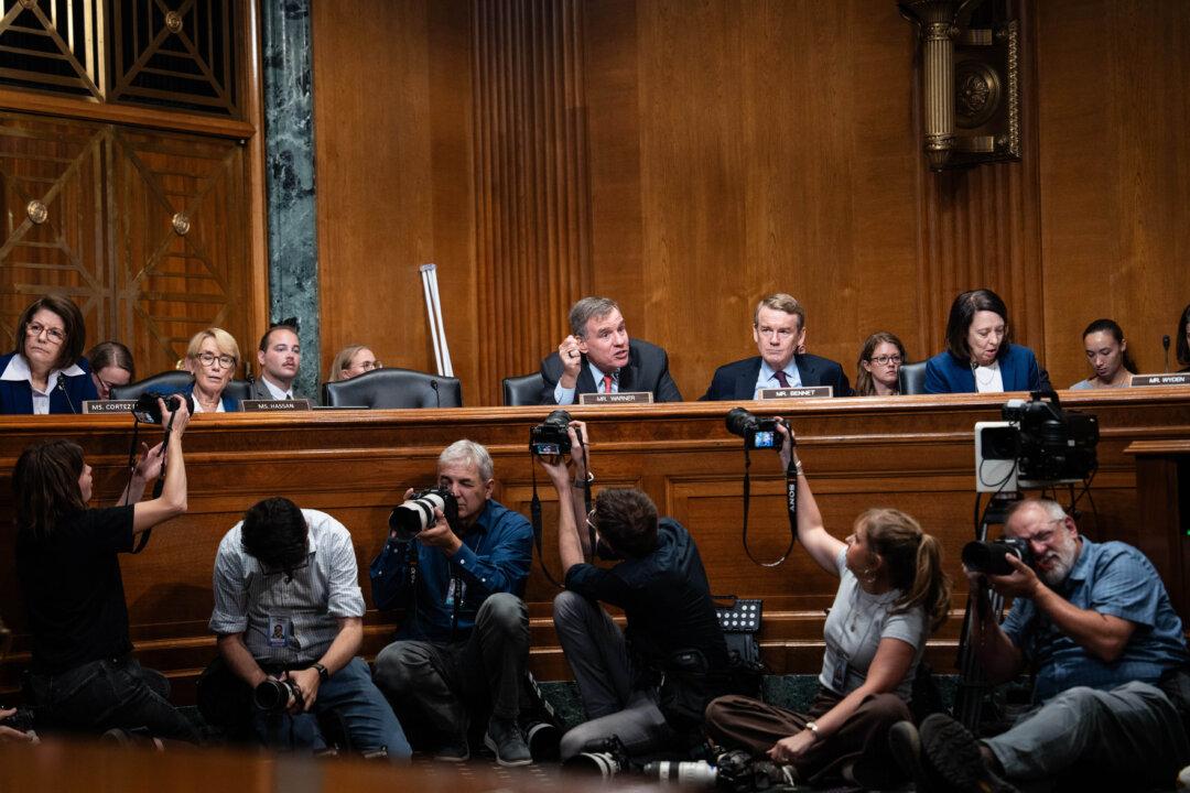 Sen. Mark Warner (D-Va.) speaks during a Senate Finance Committee hearing with Health Secretary Robert F. Kennedy Jr. on Capitol Hill in Washington on Sept. 4, 2025. (Madalina Kilroy/The Epoch Times)