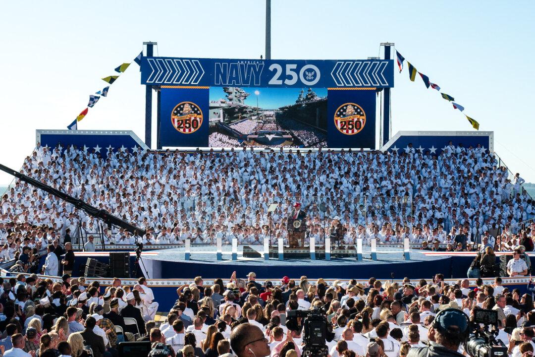 President Donald Trump speaks at ‘America's Navy 250–Titans of the Sea: A Salute to the Fleet’ in Norfolk, Va., on Oct. 5, 2025. (Madalina Kilroy/The Epoch Times)