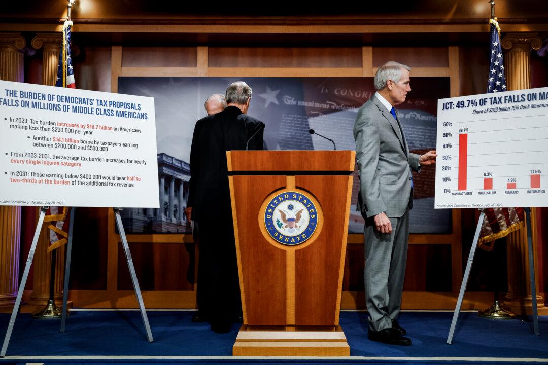(L–R) Sen. Chuck Grassley (R-Iowa), Sen. Mike Crapo (R-Idaho), and Sen. Rob Portman (R-Ohio) speak at a news conference at the U.S. Capitol on Aug. 3, 2022. Although most Republicans opposed extending the enhanced Affordable Care Act subsidies, some supported a second short-term extension of one to three years. (Anna Moneymaker/Getty Images)