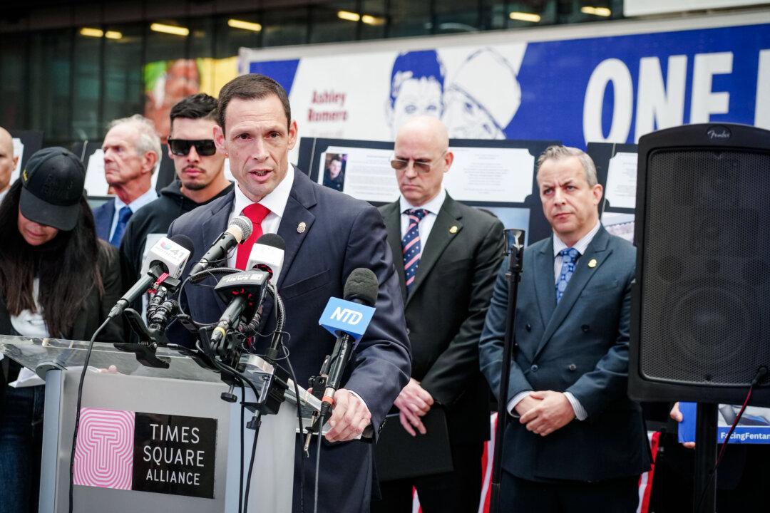 Frank A. Tarentino III, special agent in charge of the Drug Enforcement Administration’s New York Division, speaks at the fourth annual National Fentanyl Prevention and Awareness Day in New York City, on Aug. 21, 2025. (Samira Bouaou/The Epoch Times)