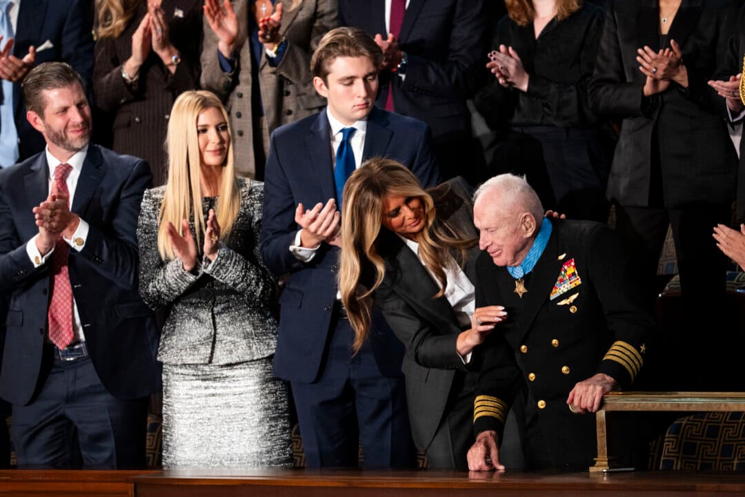 U.S. veteran Capt. E. Royce Williams is presented with the Medal of Honor by First Lady Melania Trump. (Madalina Kilroy/The Epoch Times)
