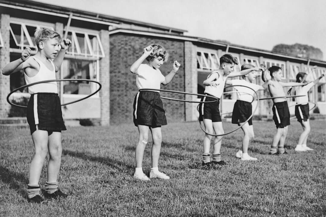 Children once had far more unstructured play—here they practice hula hooping in the 1960s. (Archive Photos/GETTY IMAGES)