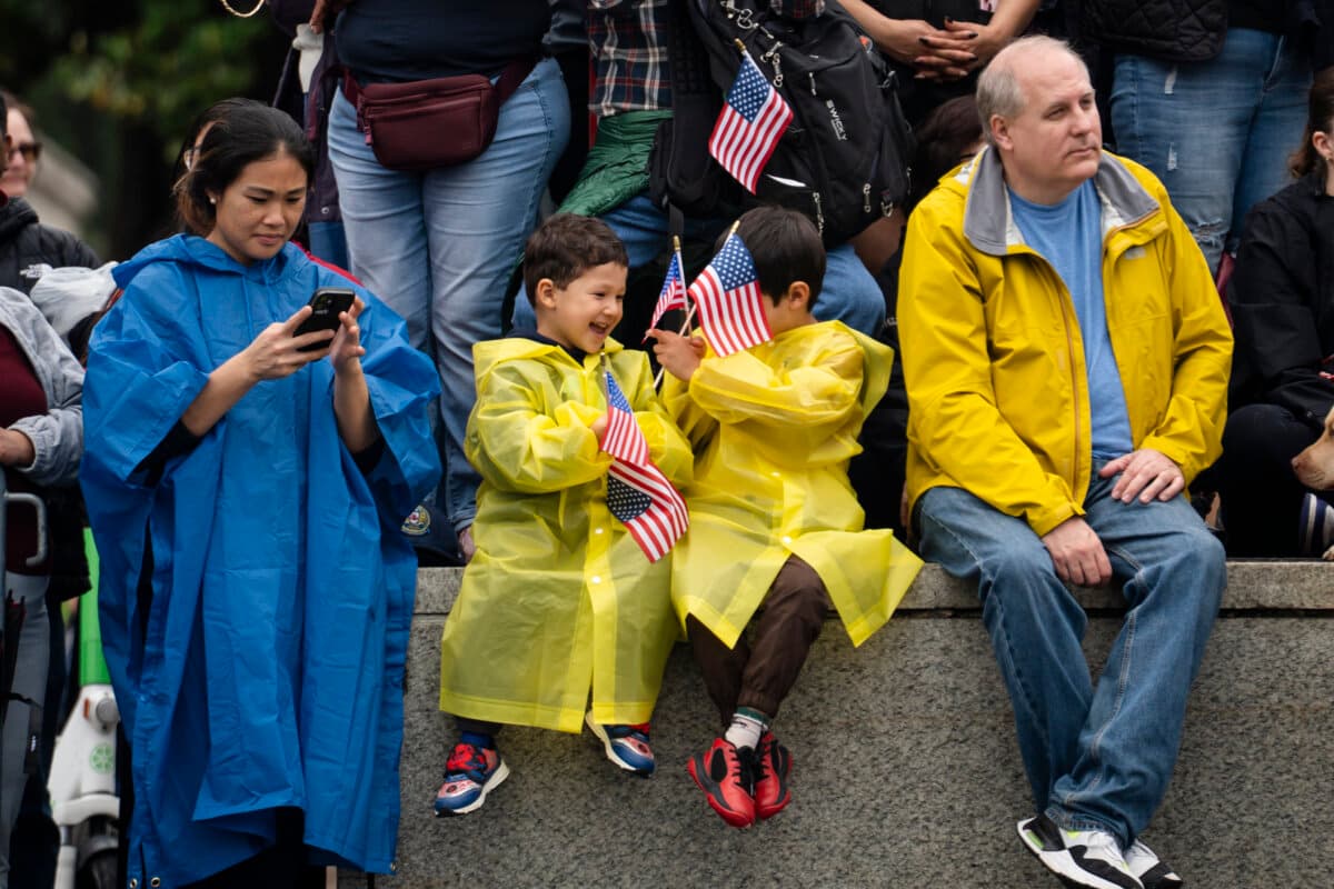 Children at the National Memorial Day parade in Washington on May 25, 2026. (Madalina Kilroy/The Epoch Times)