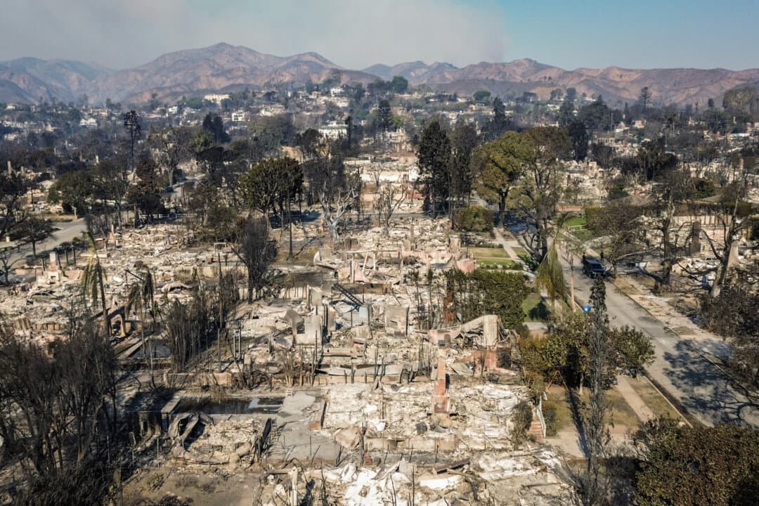 Destruction caused by the Palisades fires lines neighborhoods near Los Angeles on Jan. 9, 2024. Mayoral candidate Spencer Pratt, who lost his home in the Palisades fire, has made the city's disaster response a centerpiece of his campaign. (John Fredricks/The Epoch Times)