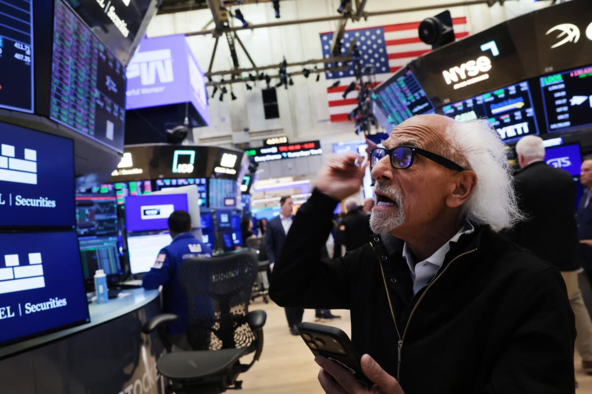 Traders work on the floor of the New York Stock Exchange on May 27, 2026. (Spencer Platt/Getty Images)