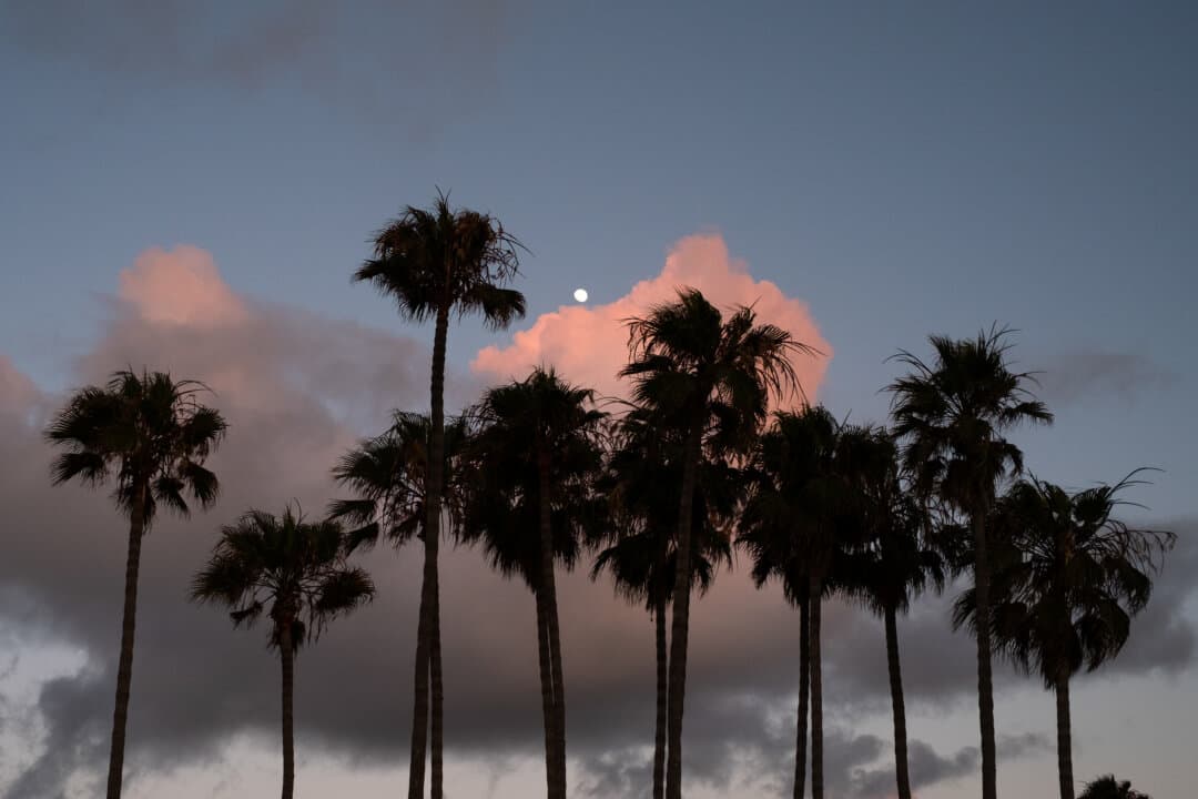 Sunset in Imperial Beach, Calif., on May 27, 2026. (John Fredricks/The Epoch Times)