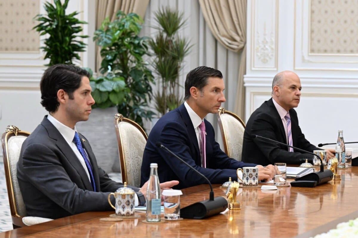 U.S. International Development Finance Corporation CEO Ben Black (L) and U.S. Export-Import Bank chairman John Jovanovic (2nd L) attend a meeting with Uzbek President Shavkat Mirziyoyev (not pictured) in Tashkent, Uzbekistan, on June 16, 2026. (Courtesy of the Export–Import Bank of the United States)