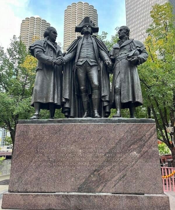 Statue of (L–R) Robert Morris, George Washington, and Haym Salomon in Heald Square in Chicago. (Sean P. Flynn/Heritage Monument Database)