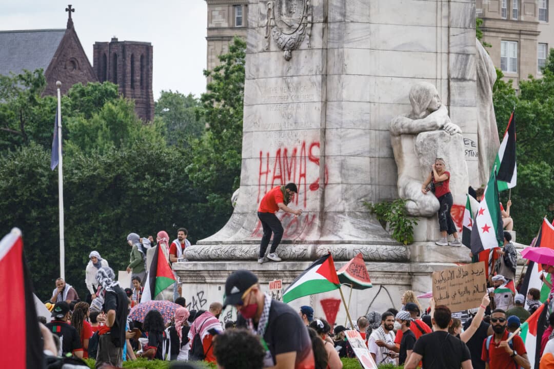 (Left) A protester sprays paint on the Columbus Fountain during a pro-Palestinian protest near the U.S. Capitol on July 24, 2024. Park service workers subsequently removed the graffiti. (Right) The newly renovated Columbus Fountain at Union Station in Washington on June 18, 2026. The recent renovation included cleaning as well as repairs to the fountain's plumbing, bringing water to the fountain for the first time in nearly 20 years. (Andrew Thomas/AFP via Getty Images, Madalina Kilroy/The Epoch Times)