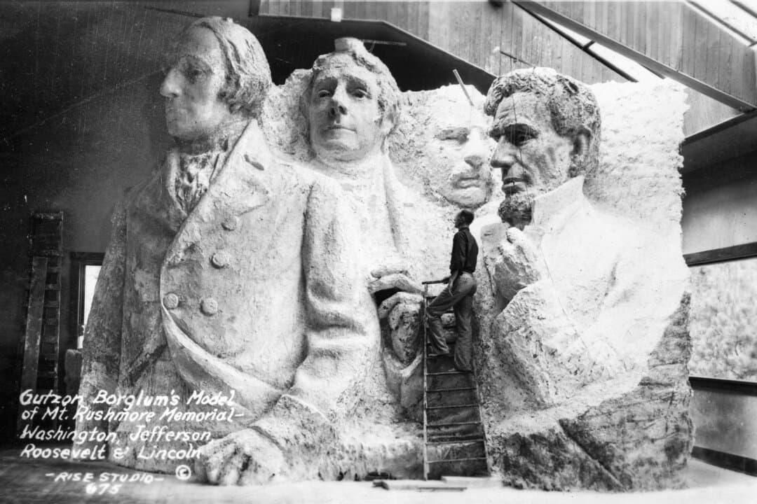 (Top) Mount Rushmore before construction on the monument began, in this file photo. The mountain was known to the Lakota Sioux as Six Grandfathers. (Bottom) Original mock-up of the Mount Rushmore sculpture, in this file photo. Funding shortfalls, political battles, and bad weather halted work multiple times. (National Park Service/Public Domain, Rise Studio/Public Domain)