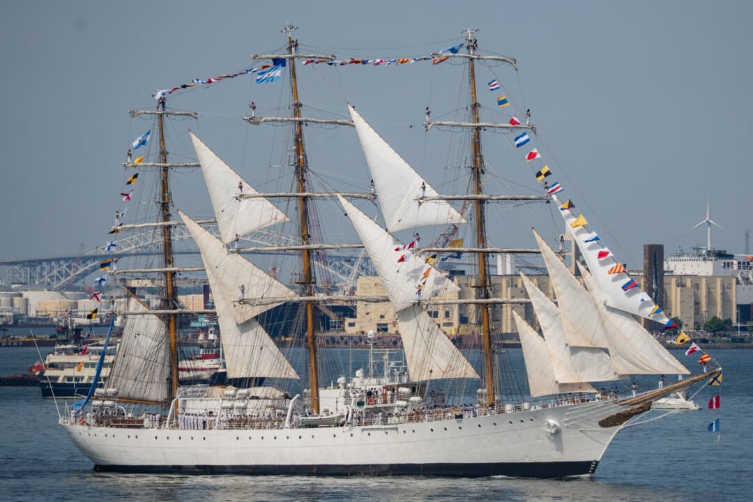 Ara Libertad of Argentina at the Sail4th 250 parade of tall ships in New York City on July 4, 2026. (Samira Bouaou/The Epoch Times)
