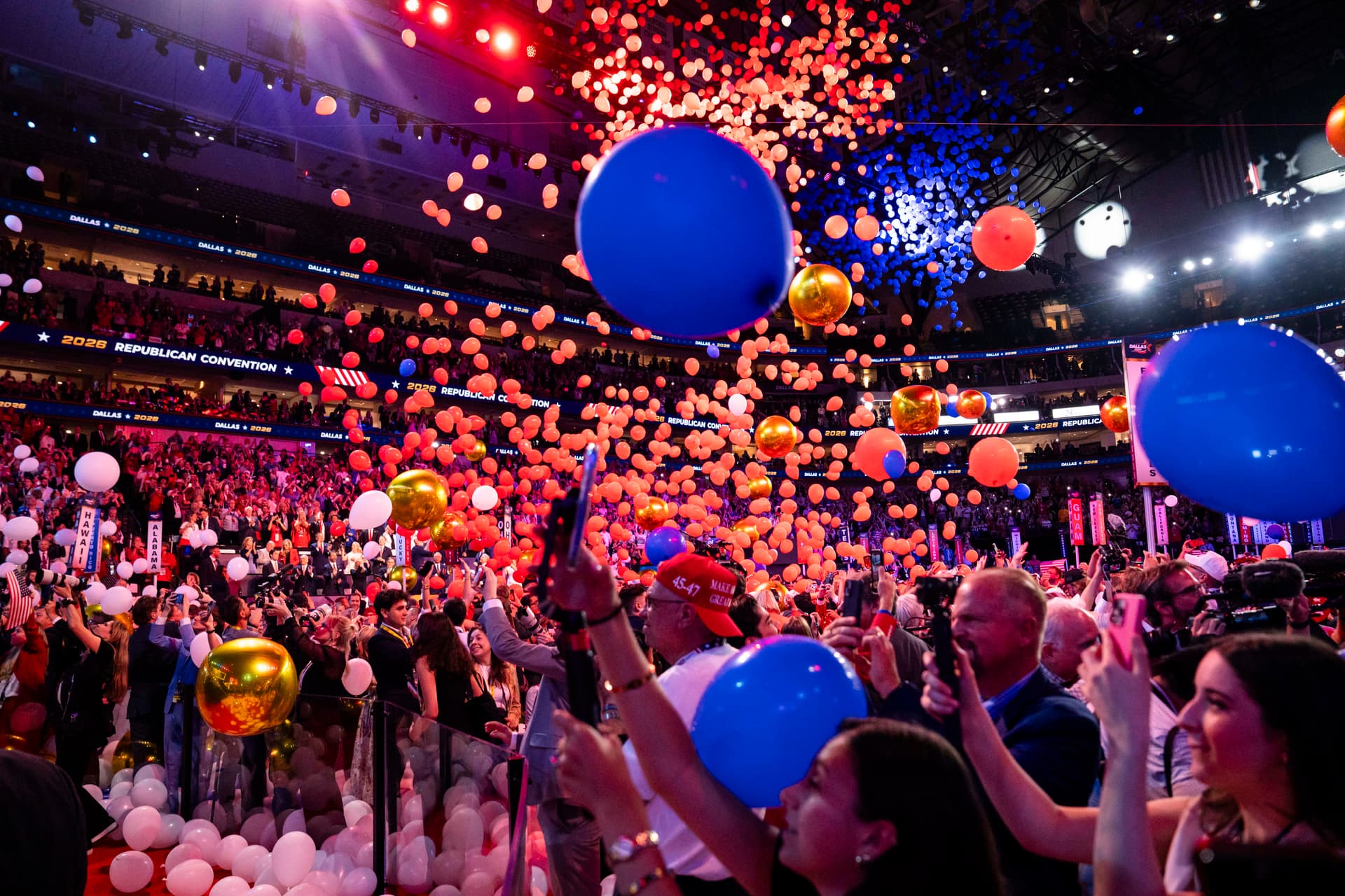 Balloons drop at the end of the 2026 Republican Midterm Convention in Dallas on Sept. 10, 2026. (Madalina Kilroy/The Epoch Times)