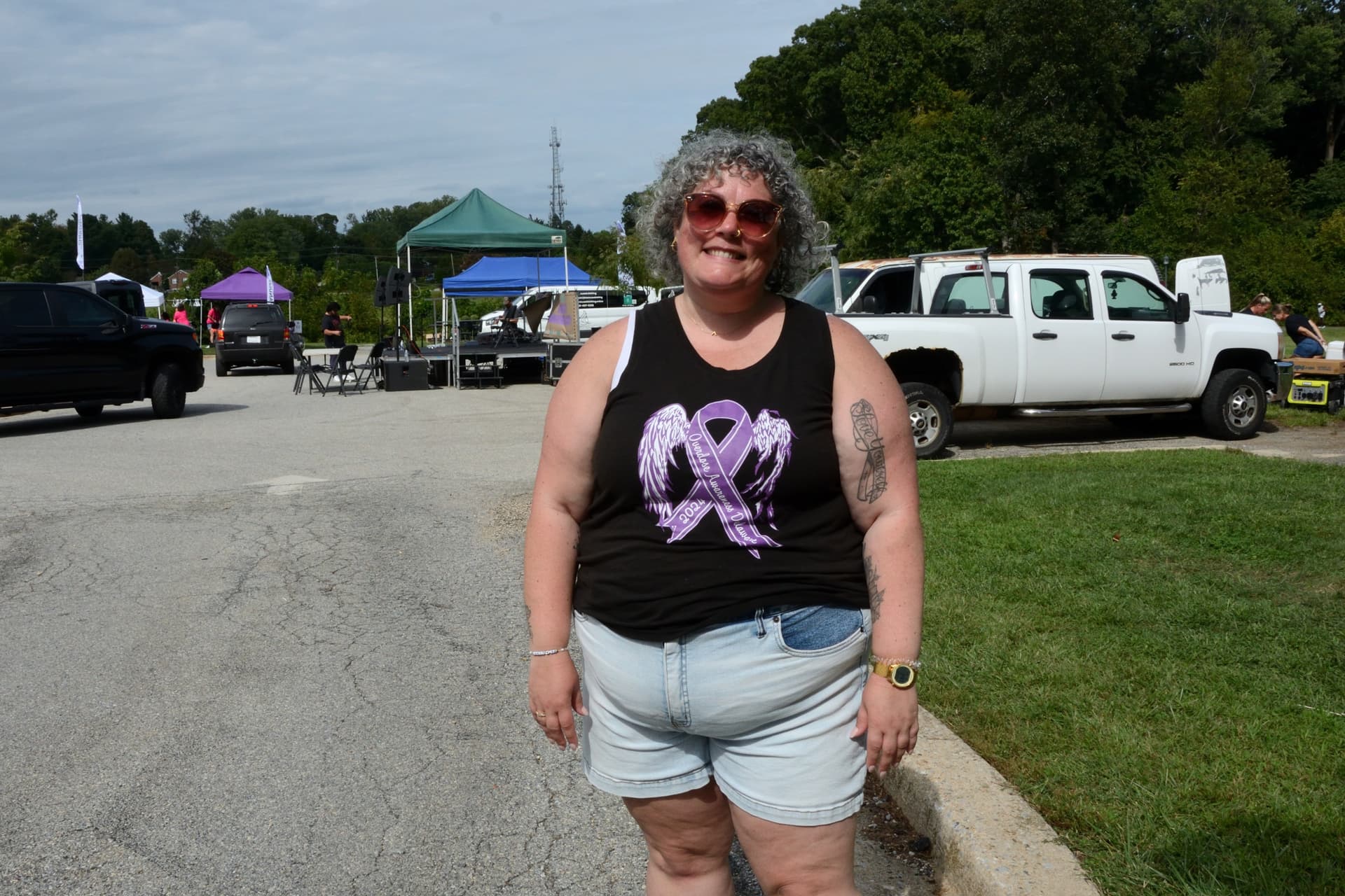 Becky Eppig, chair of the event and a founding board member of Face the Facts Delaware, at Overdose Awareness Day Delaware on Sept. 12, 2026. (Frank Liang/The Epoch Times)