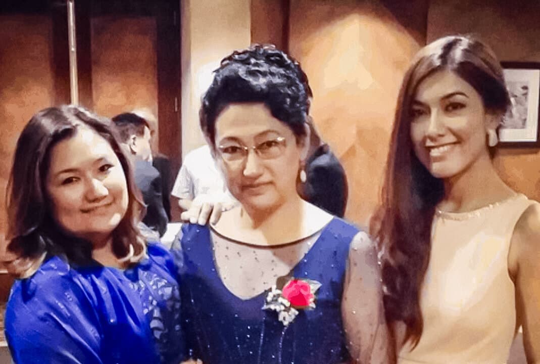 (L–R) Ziba Murat; her mother, Dr. Gulshan Abbas; and her younger sister Zamira Murat during a 2015 visit to the United States by Abbas, in this file photo. (Courtesy of Ziba Murat)