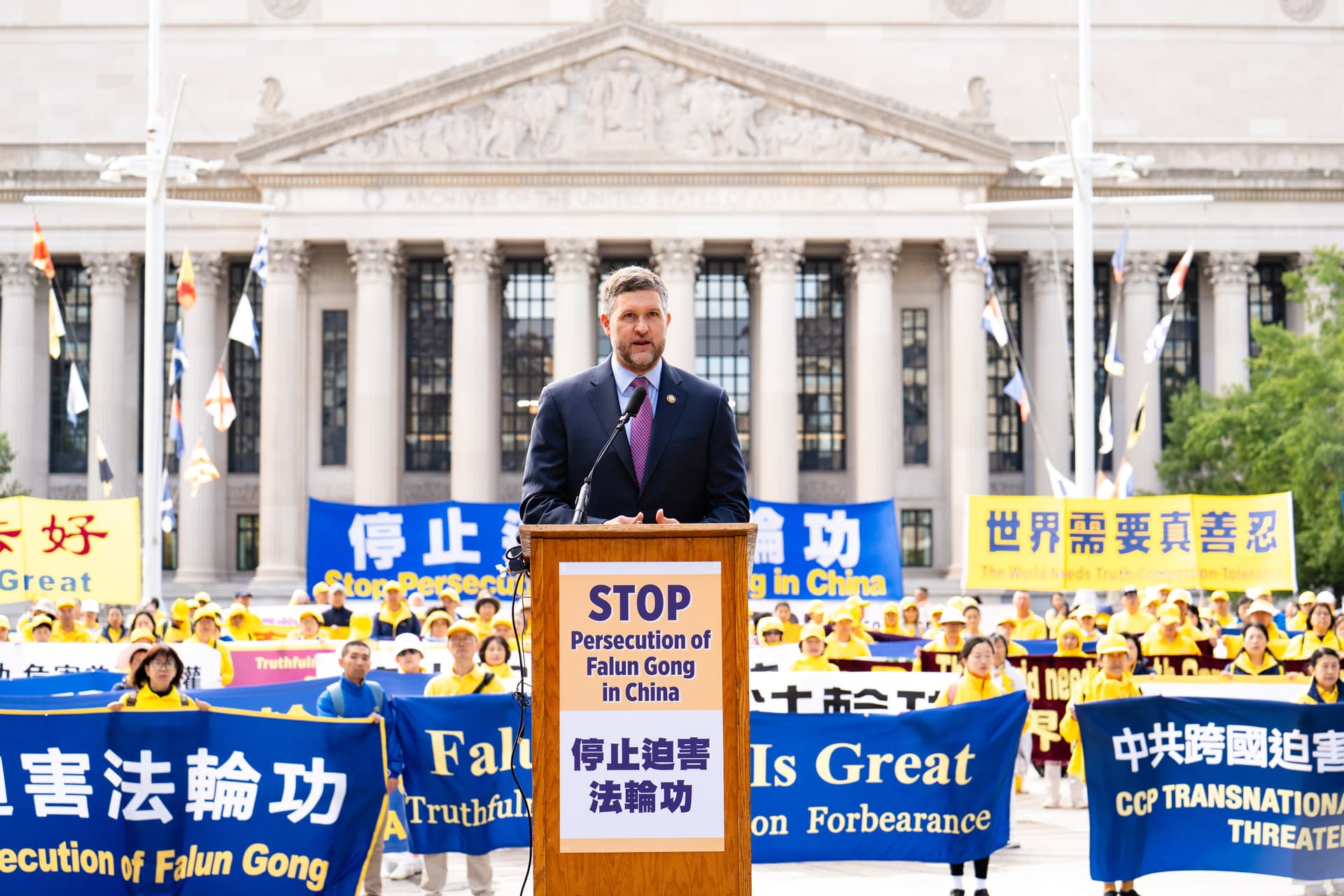 Rep. Pat Ryan (D-N.Y.) speaks at a rally to demand an end to the Chinese Communist Party's persecution of Falun Gong, during Chinese leader Xi Jinping's state visit to Washington on Sept. 24, 2026. (Samira Bouaou/The Epoch Times)