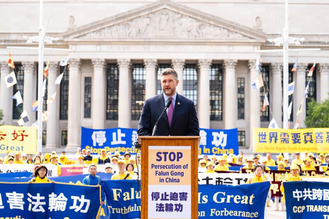 Rep. Pat Ryan (D-N.Y.) speaks at a rally to demand an end to the Chinese Communist Party's persecution of Falun Gong, during Chinese leader Xi Jinping's state visit to Washington on Sept. 24, 2026. (Samira Bouaou/The Epoch Times)