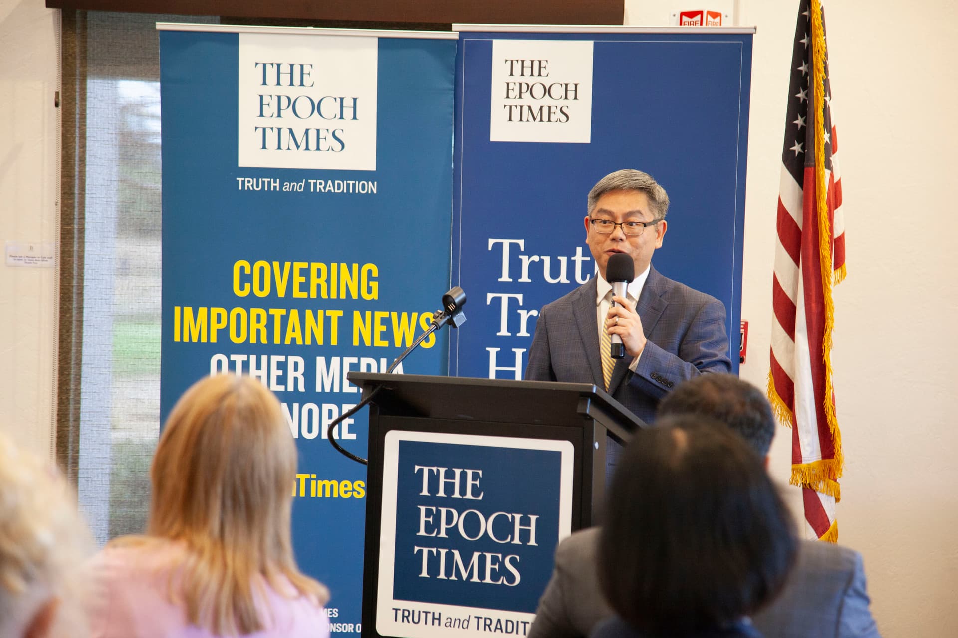Epoch Times CFO William Cheung speaks at the Insider Forum in Palo Alto. (Lear Zhou/The Epoch Times)
