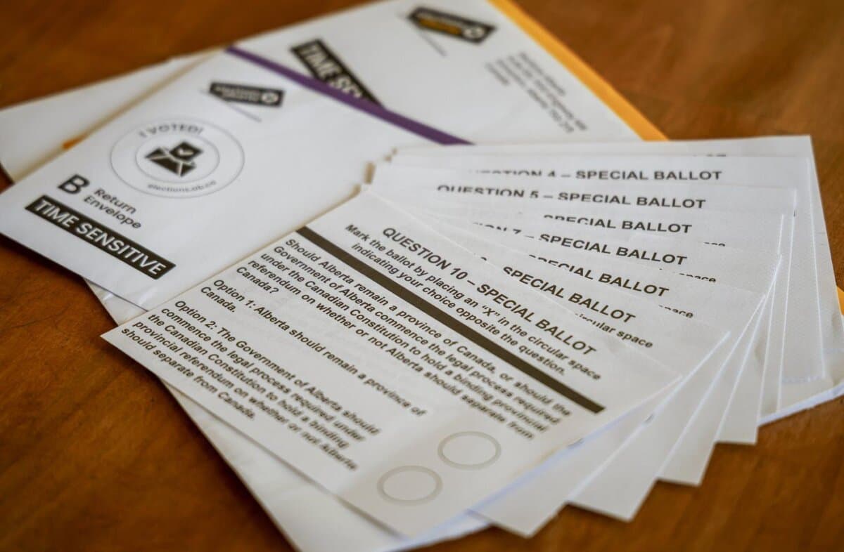 Alberta referendum mail-in special ballots are seen in Calgary, on Sept. 24, 2026. (The Canadian Press/Jeff McIntosh)