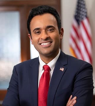 (Left) Ohio Republican gubernatorial candidate Vivek Ramaswamy, in an official campaign portrait. (Right) Former Ohio state health director Amy Acton, the Democratic gubernatorial candidate, in a 2026 portrait. (Courtesy of Vivek for Ohio, Courtesy of Ohioans for Amy Acton and David Pepper)
