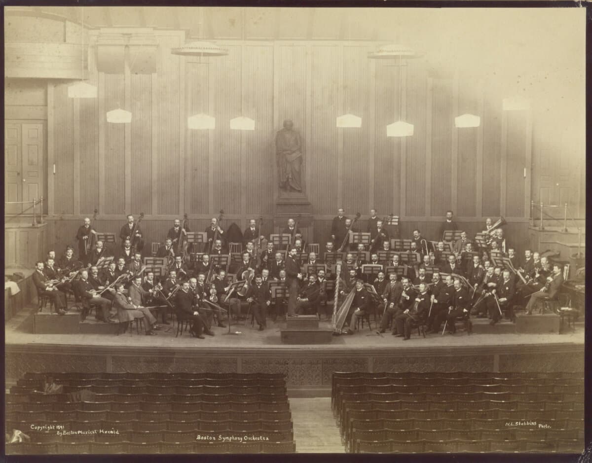 The Boston Symphony Orchestra at Boston Music Hall in 1891. (Public Domain)